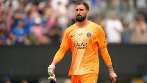 دوناروما تیم جدیدش را انتخاب کرد؟