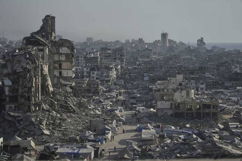 آخرین تحولات سیاسی و نظامی در سرزمینهای اشغالی/اختلاف در رژیم صهیونی؛ آیا نتانیاهو روزهای آخر را میگذراند؟/ انهدام و تخریب بیش از ۵۲ خودروی نظامی صهیونیستی توسط نیروهای مقاومت +عکس و فیلم