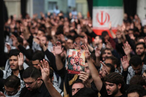 اسیر فلسطینی: امام منطقه ما را احیا کرد