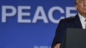 نمایش صلح از طریق قدرت؛ فیلمی به کارگردانی ترامپ!