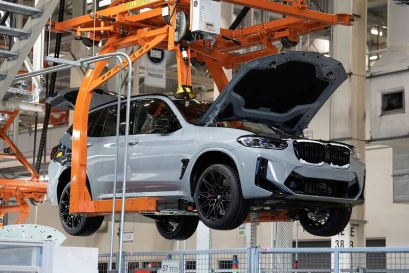 چراغ کارخانههای آمریکا خاموش شد
