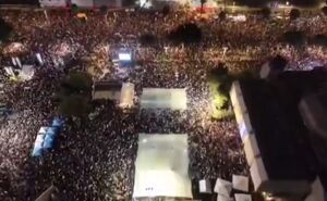 تصاویر هوایی از تظاهرات ۲۰۰ هزار نفری صهیونیست‌ها در تل‌آویو