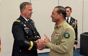 پاکستان و تلاش برای اجتناب از انتخاب میان چین و آمریکا