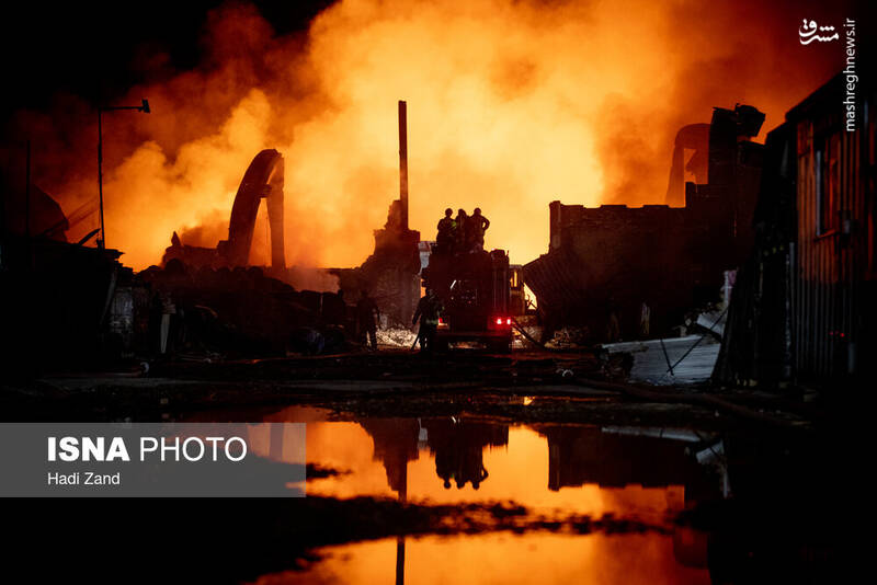 عکس/ آتشسوزی انبار مواد نفتی و روغنی در خیابان شهید رجایی تهران