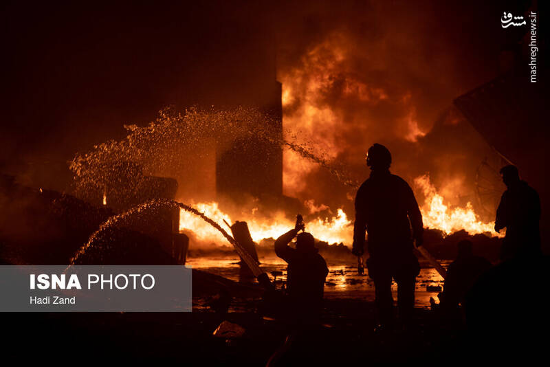 عکس/ آتشسوزی انبار مواد نفتی و روغنی در خیابان شهید رجایی تهران