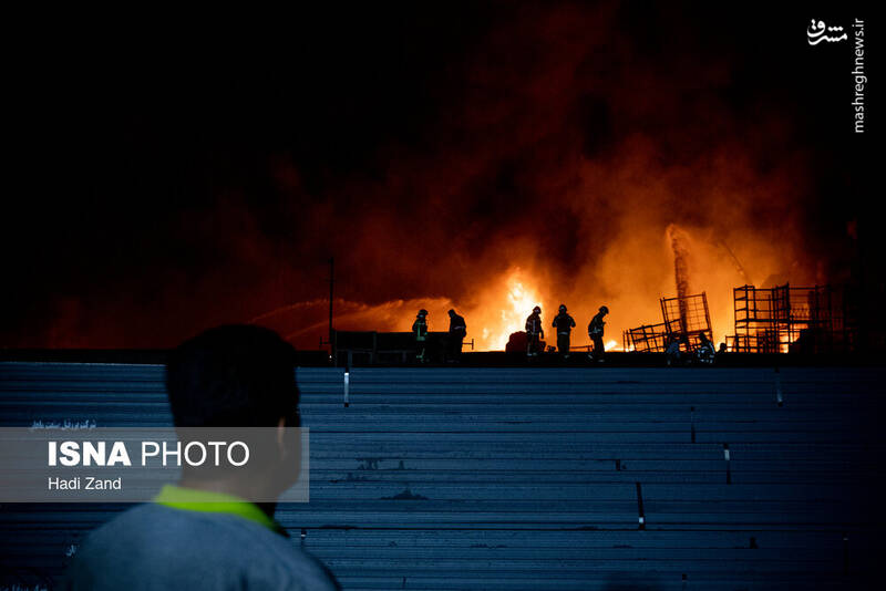 عکس/ آتشسوزی انبار مواد نفتی و روغنی در خیابان شهید رجایی تهران