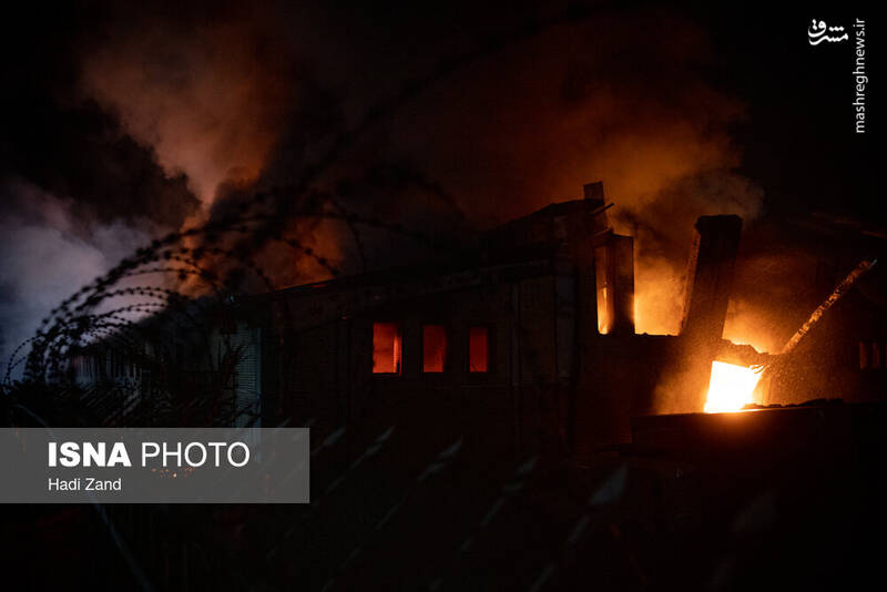 عکس/ آتشسوزی انبار مواد نفتی و روغنی در خیابان شهید رجایی تهران