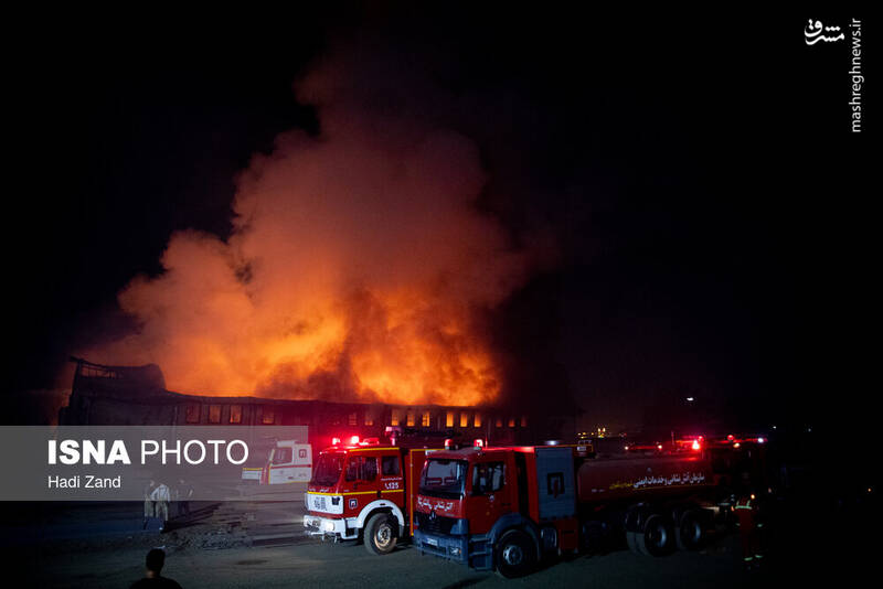 عکس/ آتشسوزی انبار مواد نفتی و روغنی در خیابان شهید رجایی تهران