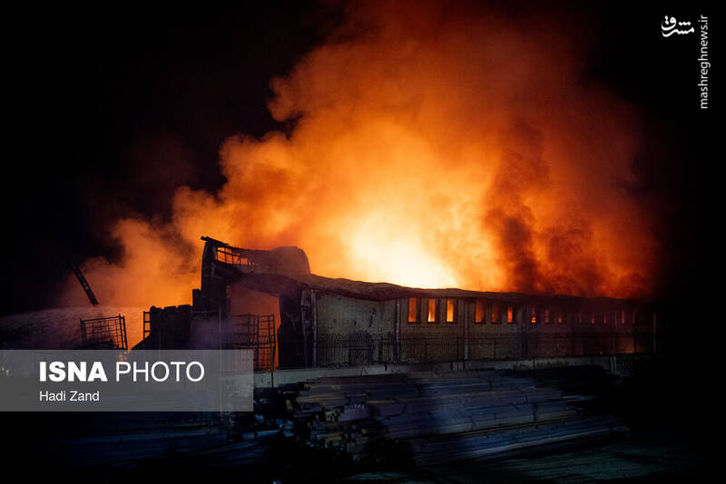 عکس/ آتشسوزی انبار مواد نفتی و روغنی در خیابان شهید رجایی تهران