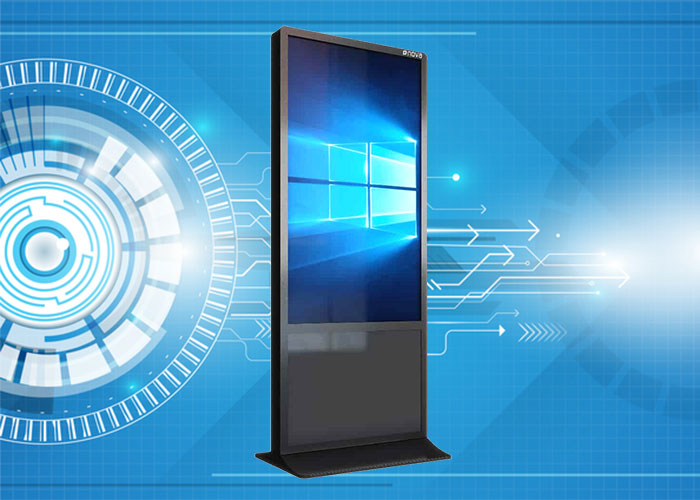 تفاوت استند لمسی با مانیتور معمولی؛ کدام بهتر است؟