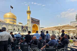 عکس/ تشرف کاروان عزاداری معلولان به حرم مطهر رضوی