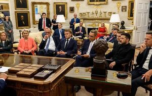 از استقلال راهبردی تا اطاعت راهبردی!+ عکس