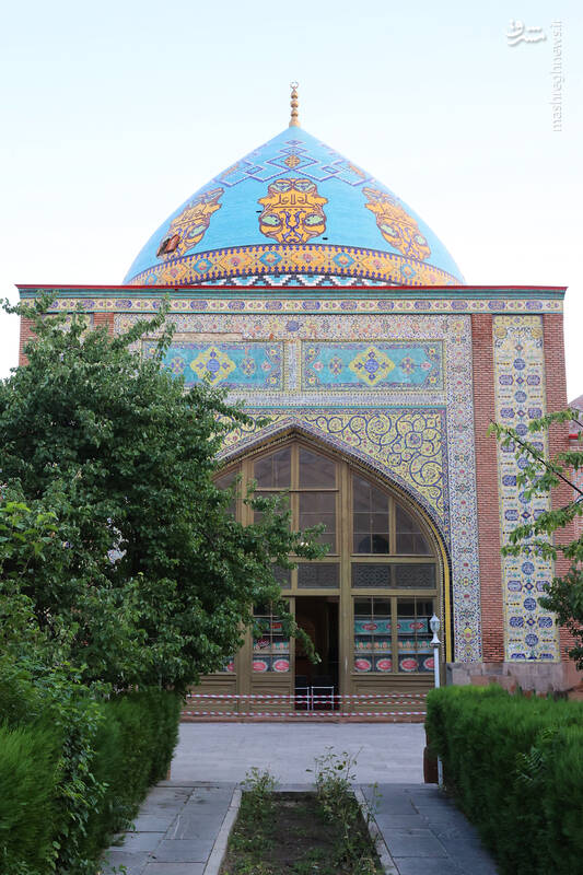 عکس/ بازدید پزشکیان از مسجد کبود ایروان