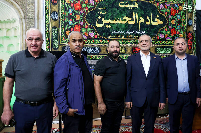 عکس/ بازدید پزشکیان از مسجد کبود ایروان