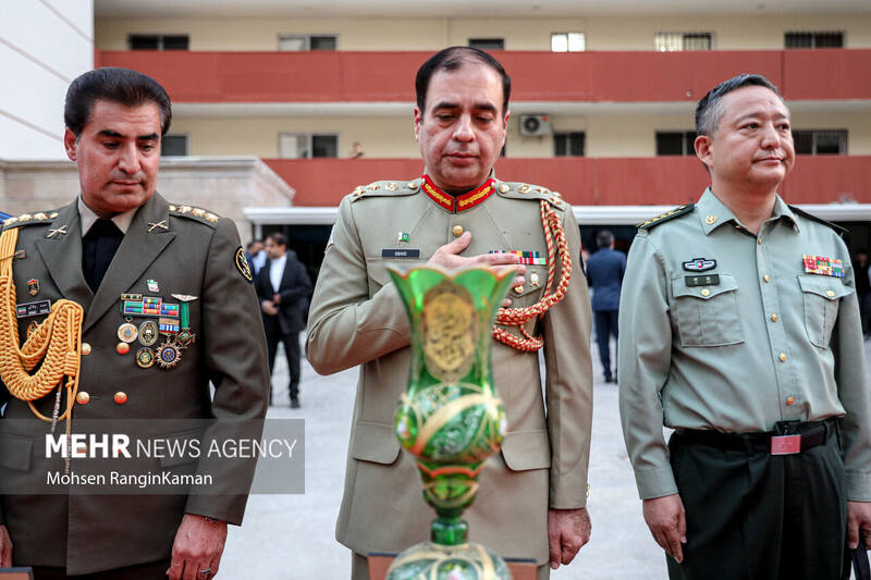 مراسم آئین گرامیداشت روز صنعت دفاعی