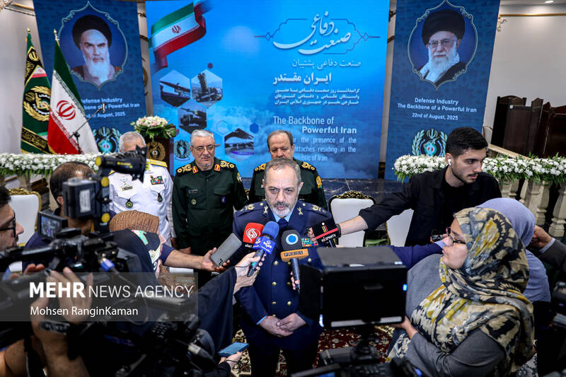 مراسم آئین گرامیداشت روز صنعت دفاعی