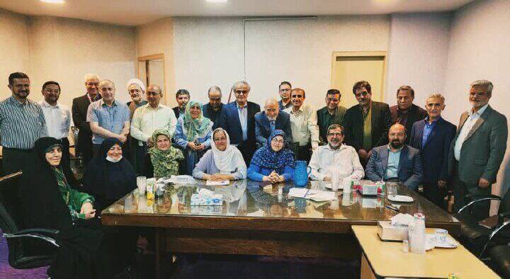 جبهه،اصلاحات،انتخابات،نبوي،طيف،روزنامه،عنوان،راديكال،دوستان، ...