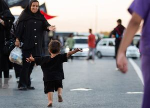 عکس/ زائران پیاده حرم امام رضا(ع)