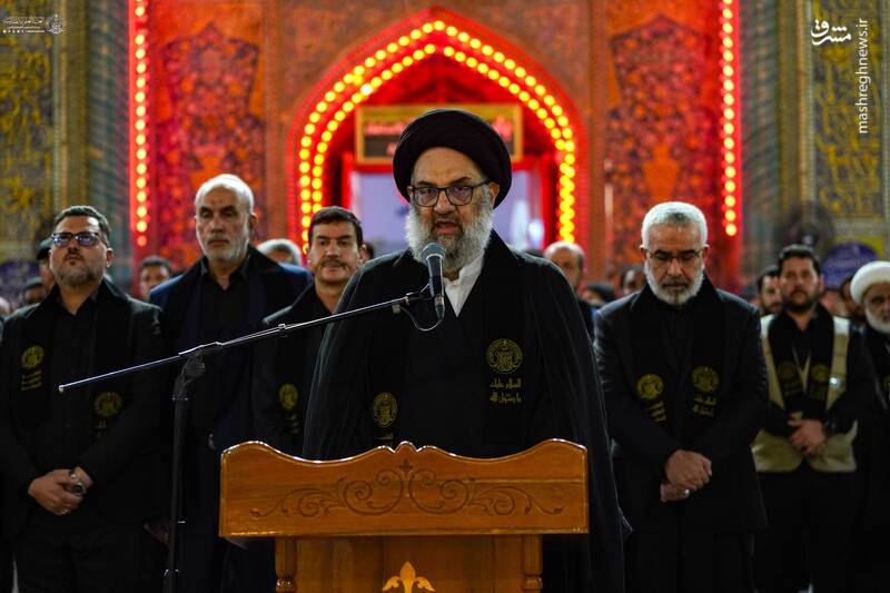 عکس/ مراسم تعویض پرچم گنبد نورانی امیرالمومنین برای رحلت پیامبر