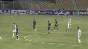 خسروی: کارت قرمز بازیکن فولاد مقابل چادرملو قانونی بود