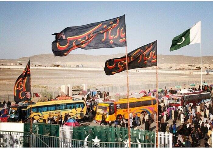 سلام زائران خارجی به بچههای امام رضا (ع) 4