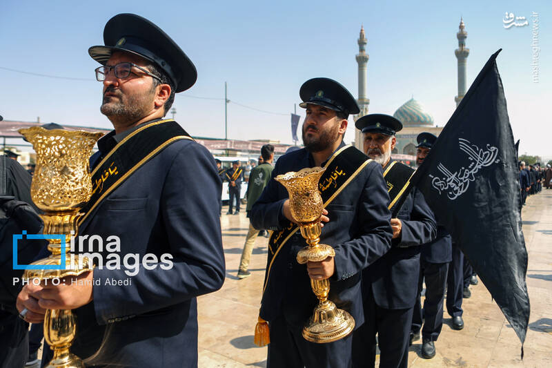 عکس/ عزاداری خادمان حرم حضرت معصومه(س) در روز ۳۰ صفر