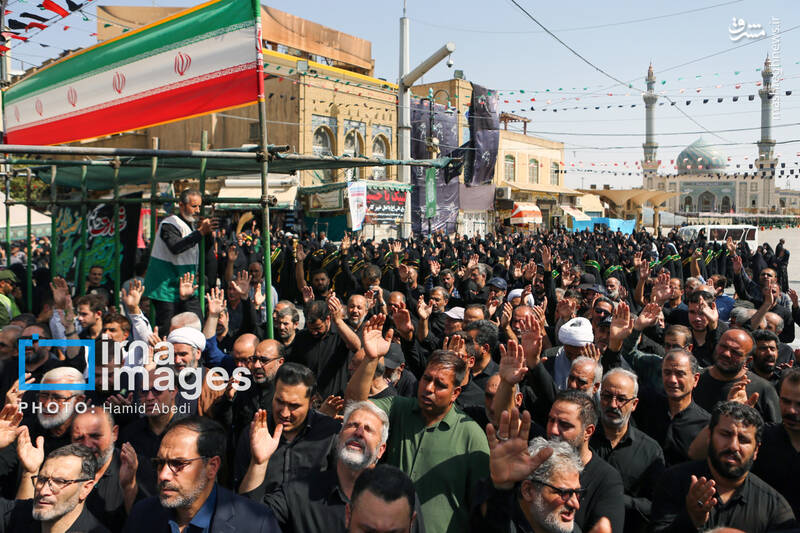 عکس/ عزاداری خادمان حرم حضرت معصومه(س) در روز ۳۰ صفر