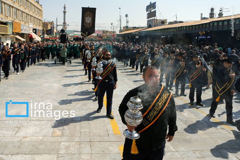 عکس/ عزاداری خادمان حرم حضرت معصومه(س) در روز ۳۰ صفر