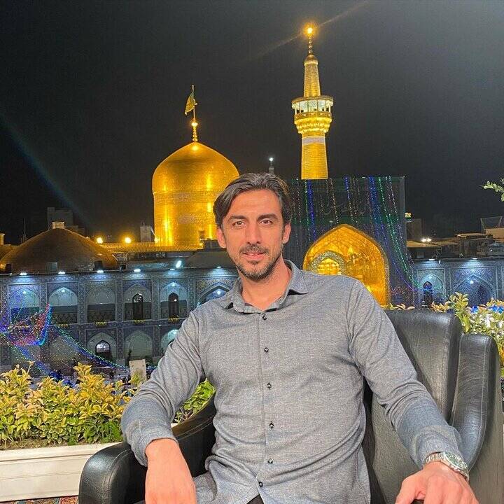 وقتی ستارهها به خادمی افتخار میکنند 6
