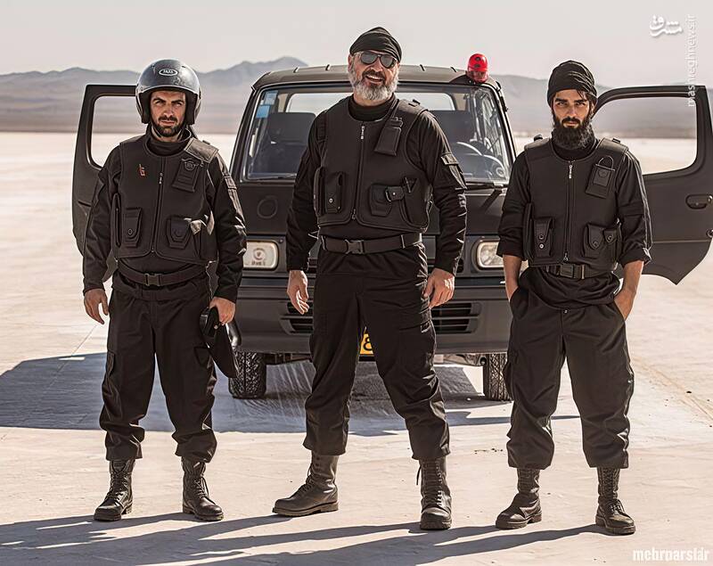 «حمید فرخنژاد» چگونه همایش سلطنتطلبان را تبدیل به یک نمایش کمدی کرد؟ + عکس و فیلم 17