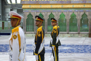 امامِ راحلِ ما، پس از نیم قرن، هنوز قلب تپندهی مقاومت است