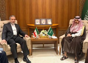 دیدار و گفتگوی عراقچی و وزیر خارجه عربستان
