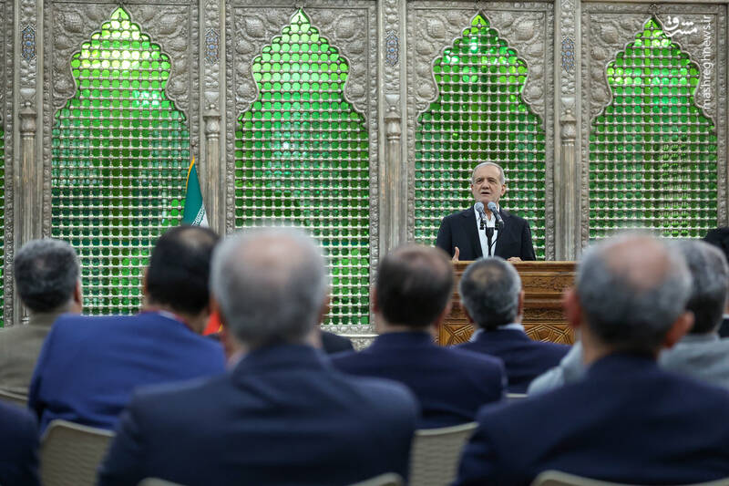 عکس / حضور اعضای هیئت دولت در حرم امام خمینی (ره) 14