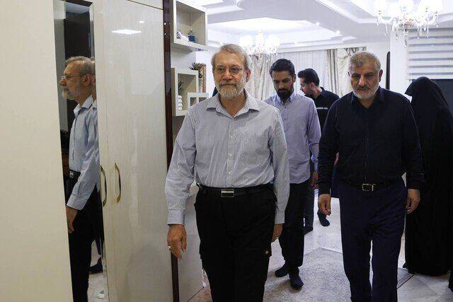 تصاویری از دیدار لاریجانی با خانواده شهید سردار مهدی ربانی 3