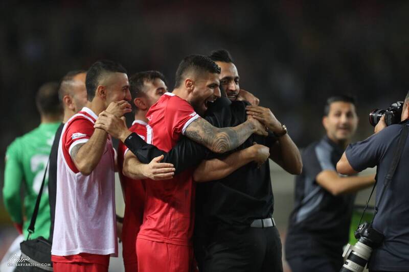 شادی وحید هاشمیان پس از برد پرسپولیس مقابل سپاهان