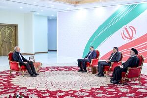 گفتگوی آزاد پزشکیان با سه تن از فعالان سیاسی - رسانهای
