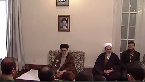  لحظاتی منتشر نشده از دیدار جمعی از آزادگان با رهبر انقلاب