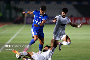 عامل عدم نتیجه گیری استقلال مقابل ذوب آهن