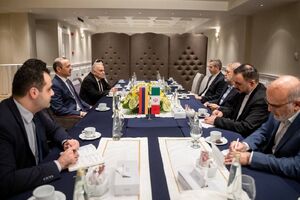 لاریجانی: امضای سند جامع روابط راهبردی میان ایران و ارمنستان امری لازم است