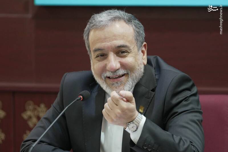عکس / نشست مشترک روسای فدراسیونهای ورزشی با عراقچی 9