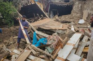 شمار جانباختگان زلزله افغانستان به بیش از ۸۰۰ نفر رسید