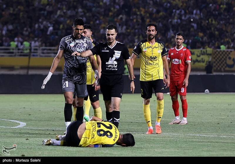 سپاهان،فصل،بازي،پرسپوليس،نمايش،تمرينات،مدافع،گل