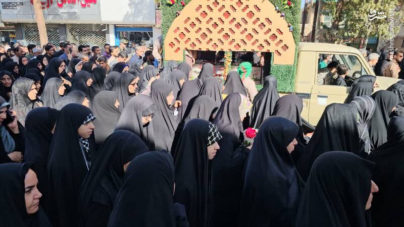 عکس/ تشییع شهید "رحیم محمدی" در زرند