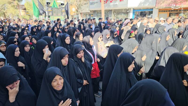 عکس/ تشییع شهید "رحیم محمدی" در زرند