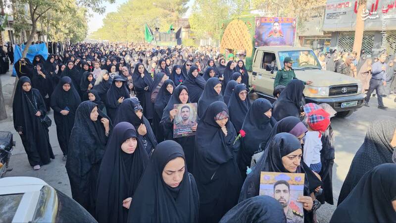 عکس/ تشییع شهید "رحیم محمدی" در زرند