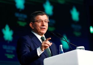 هشدار داود اوغلو درباره خطرات ترامپ و بی اعتنایی به ترکیه