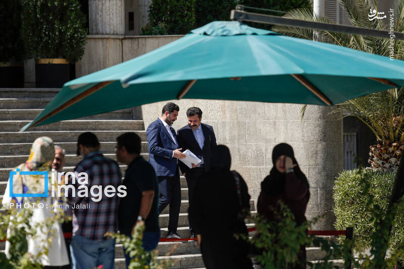 عکس / اعضای هیأت دولت در جمع خبرنگاران 25