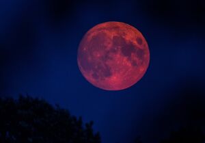 شمارش معکوس برای ماهگرفتگی کلی در ایران