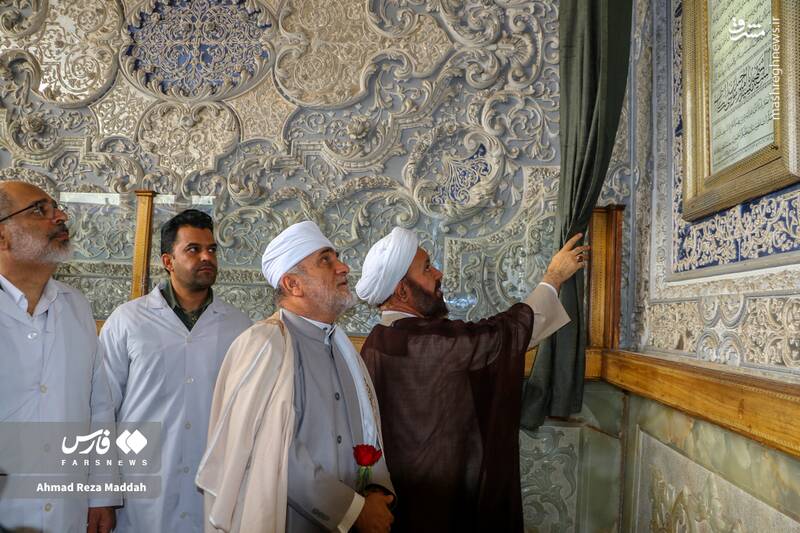 عکس / غبارروبی حرم مطهر شاهچراغ (ع) در هفته وحدت 9