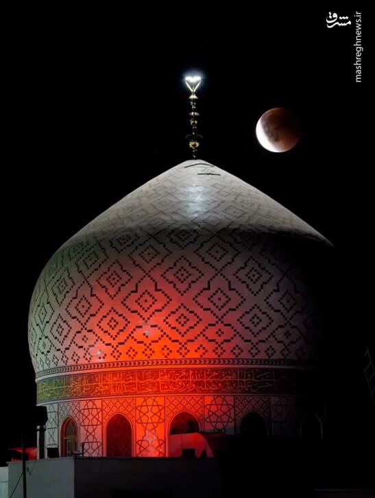 عکس / ماه گرفتگی از نمای اماکن مقدس 7